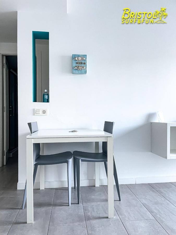 B-Rent Bristol Beach Surf & Fun Corralejo Bagian luar foto