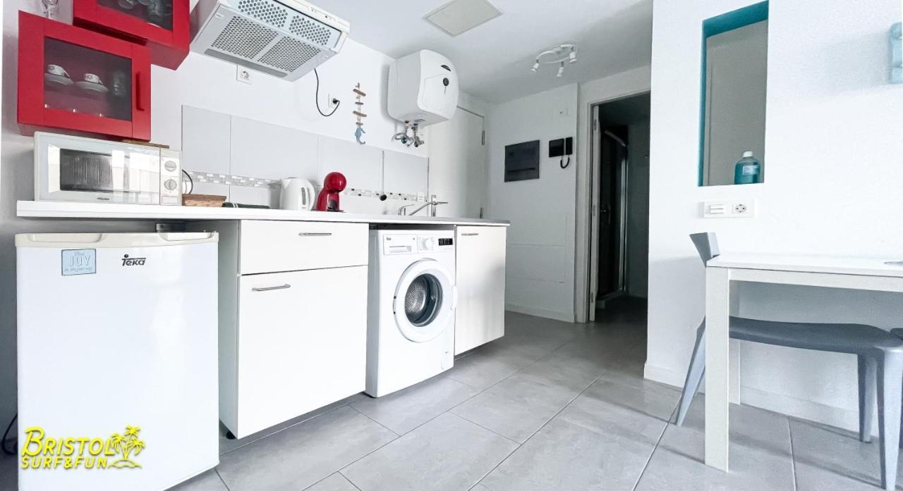 B-Rent Bristol Beach Surf & Fun Corralejo Bagian luar foto